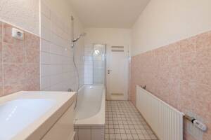 Stilvolle 2-Zimmer-Altbauwohnung im 2. Obergeschoss in Dortmund-Berghofen – 44269 Dortmund – Vorschaubild 4