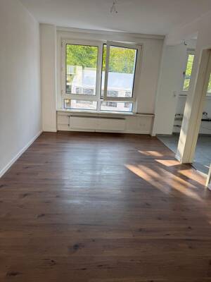Renovierte 5-Zimmer-Wohnung in Zerzabelshof – 90480 Nürnberg – Vorschaubild 3