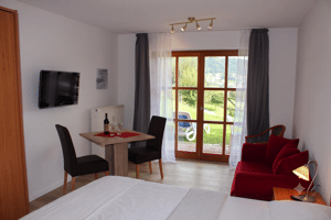 Feriendomizil! Möbliertes Apartment (102) in wunderschöner Aussichtslage von Obernzell bei Passau – 94130 Obernzell – Vorschaubild 2