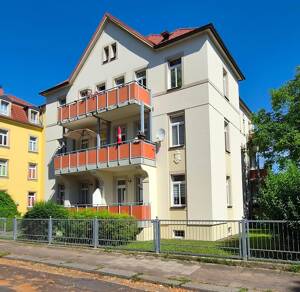 2 Raum Wohnung mit Balkon