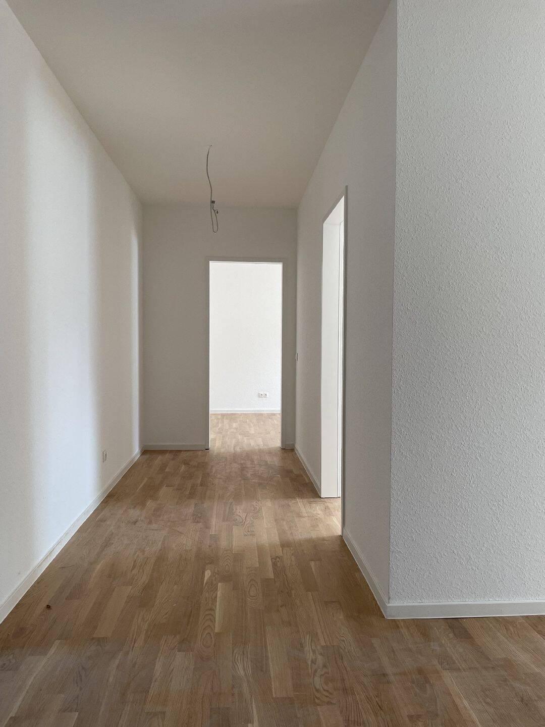 moderne Dachgeschosswohnung mit guter Anbindung nach Köln – Leverkusen – Vorschaubild 4