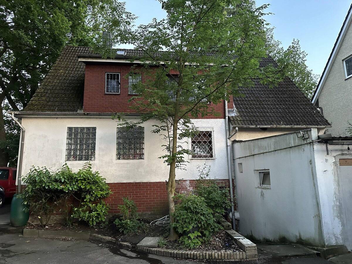 3 familienhaus , oder Baugrundstück mit positivem Vorbescheid – 22589 Hamburg – Bild 1 von 7