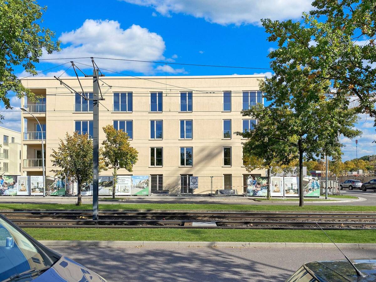 Traumhaftes 4-Zimmer-Penthouse mit Balkon, Küche und TG-Stellplatz – 14469 Potsdam – Bild 1 von 9
