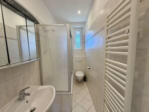 Wunderschöne, strahlend helle 3-Zimmer Wohnung mit Loggia in Groß Buchholz – 30655 Hannover – Vorschaubild 2