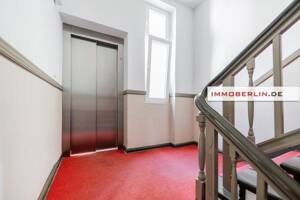 IMMOBERLIN.DE - Lichtdurchflutete Altbauwohnung mit Lift in sehr beliebter Lage – 10439 Berlin – Vorschaubild 3