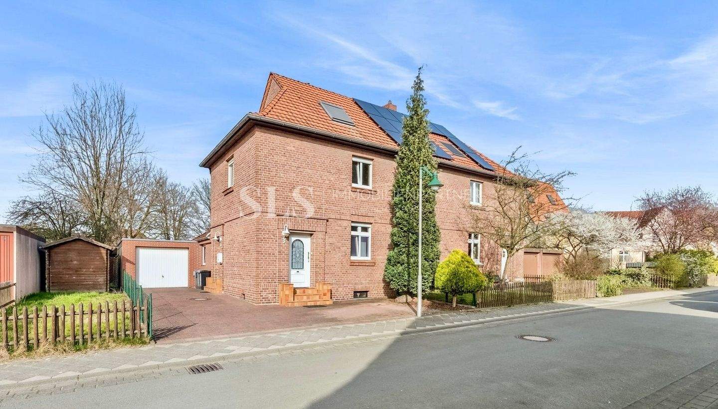 Wohnen auf ca. 128 m² in historischer Zechensiedlung mit Garten, Terrasse und ausgebautem Dachstudio – Dorsten – Bild 1 von 9