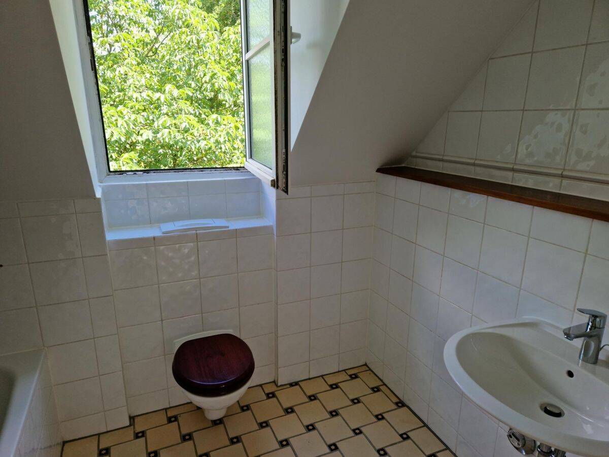 Charmante 2-Zimmer-Maisonette-Wohnung im schönem Nymphenburg in der Nähe des Schlossparks ! – München – Vorschaubild 7