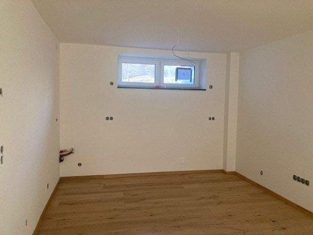Erstbezug: Barrierefreie 3-Zimmer-Souterrain-Wohnung mit eigenem Hauseingang und Stellplatz – Jena – Vorschaubild 6