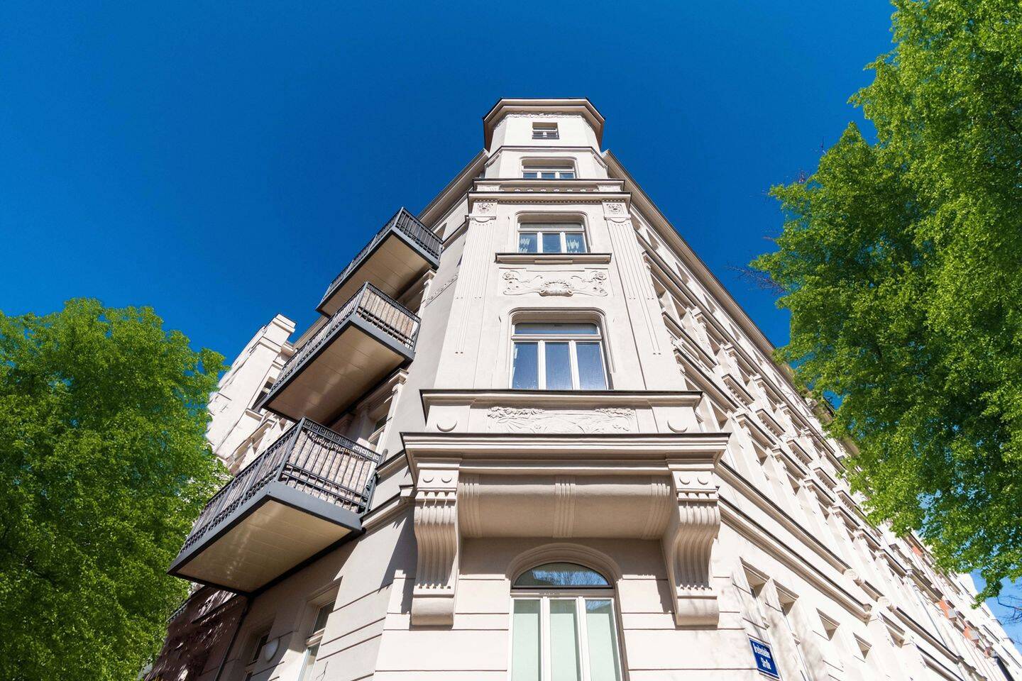 ALTBAUTRAUM IN GOHLIS | Gehobene 3-Raum-Wohnung mit Balkon und Parkettboden – Leipzig – Vorschaubild 5
