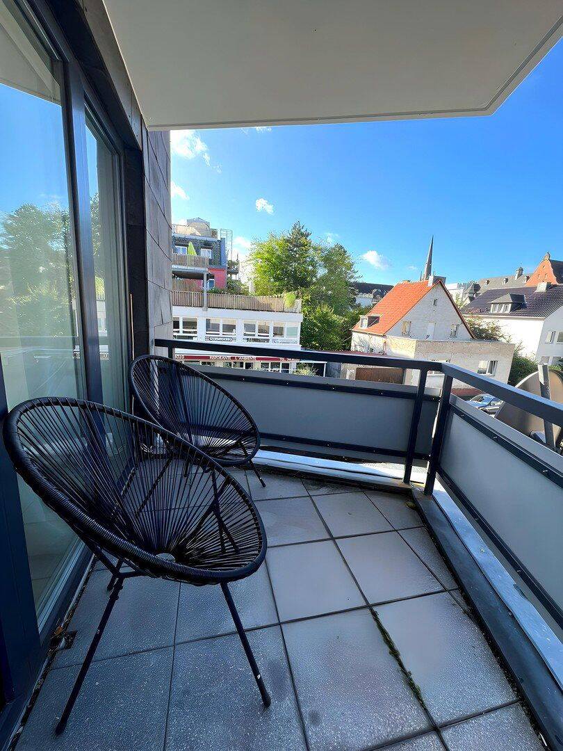 Schöne 3 Zimmer Wohnung mit 2 Balkonen in Bayenthal
