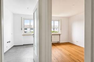 AIGNER - Wohnen auf zwei Etagen: Helle 4-Zimmer-Maisonettewohnung mit Südost-Balkon – 80637 München – Vorschaubild 6