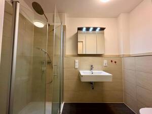 Hochwertig ausgestattet und gut vermietet: 1-ZW mit EBK, Terrasse und Stellplatz in Versbach! – 97078 Würzburg – Vorschaubild 7
