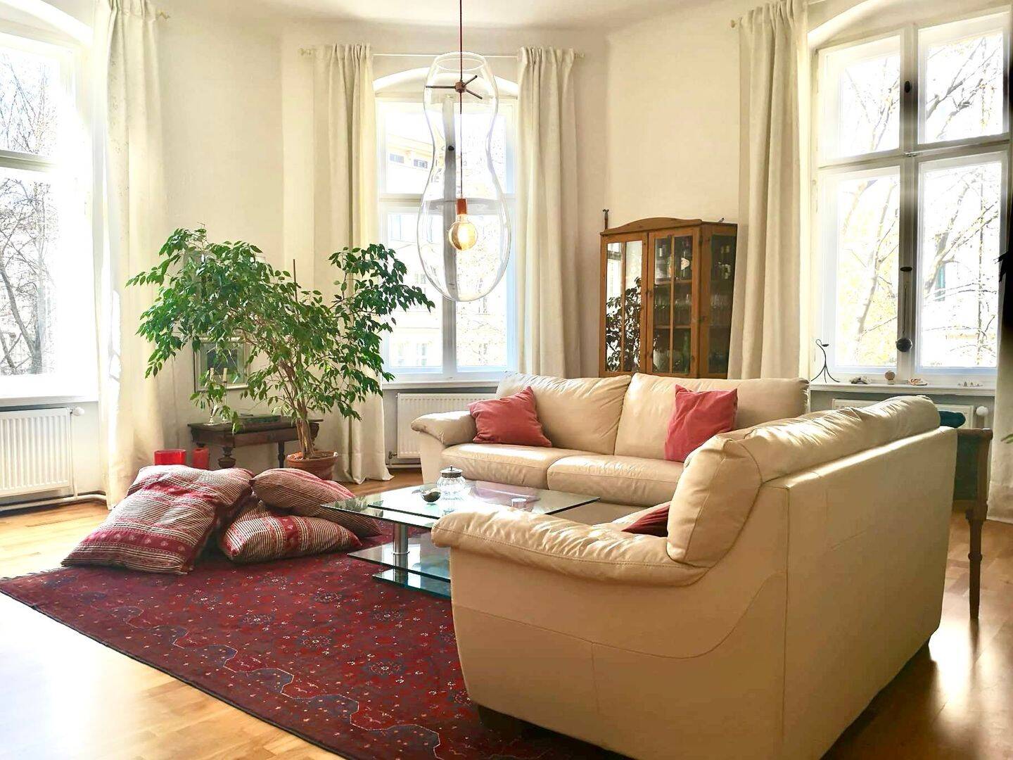 Großzügige 2-Zimmer-Altbauwohnung in Top-Lage nahe Nollendorfplatz & Winterfeldtplatz