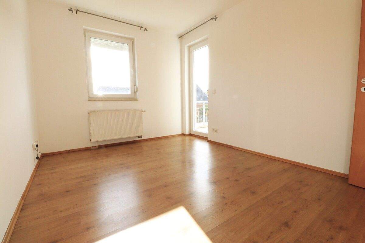 Mörse + + viel Platz + + 5 Zimmer + + 2x Balkon + + Carport + + Keller – Wolfsburg – Vorschaubild 7