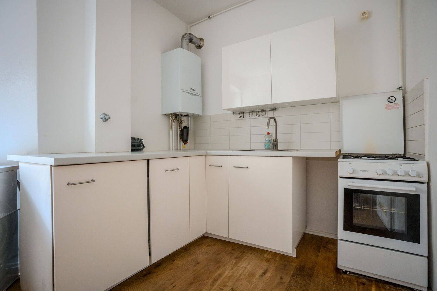 Großzügige, renovierte Altbauwohnung mit großem Balkon im begehrten Samariterkiez. – Berlin – Vorschaubild 9