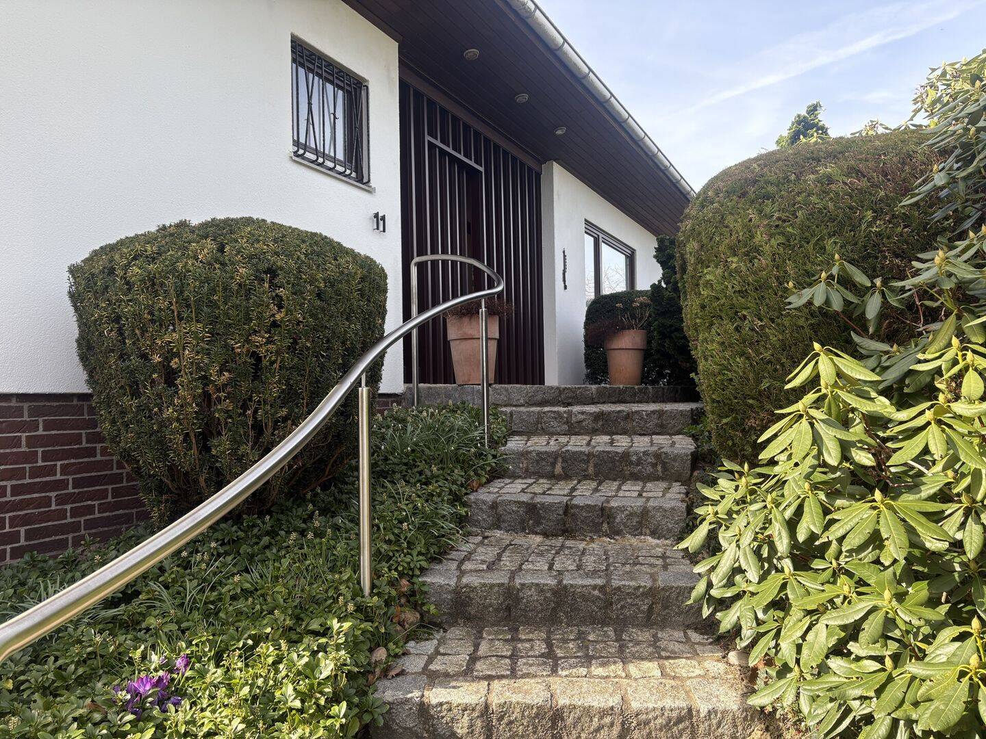 Blick von der Anhöhe: Komfortabler Walmdachbungalow mit Sauna – Syke – Vorschaubild 5