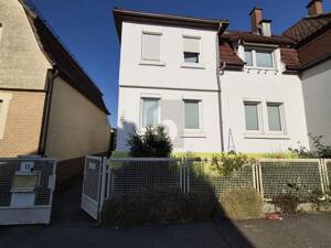 FAMILIENPARADIES MIT GARTEN UND SAUNA
