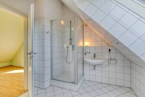 Traumhaftes Haus zum Direktbezug, mit schönem Schwimmteich in Köln-Blumenberg – 50765 Köln – Vorschaubild 7