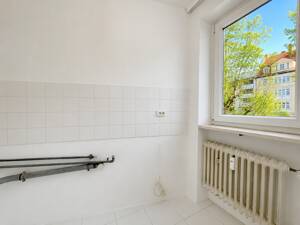 1 Zi.-Balkon-Whg. bei Luitpoldpark, Herzogstraße und Bonner Platz in Schwabing, renovierungsbereit – 80796 München – Vorschaubild 5