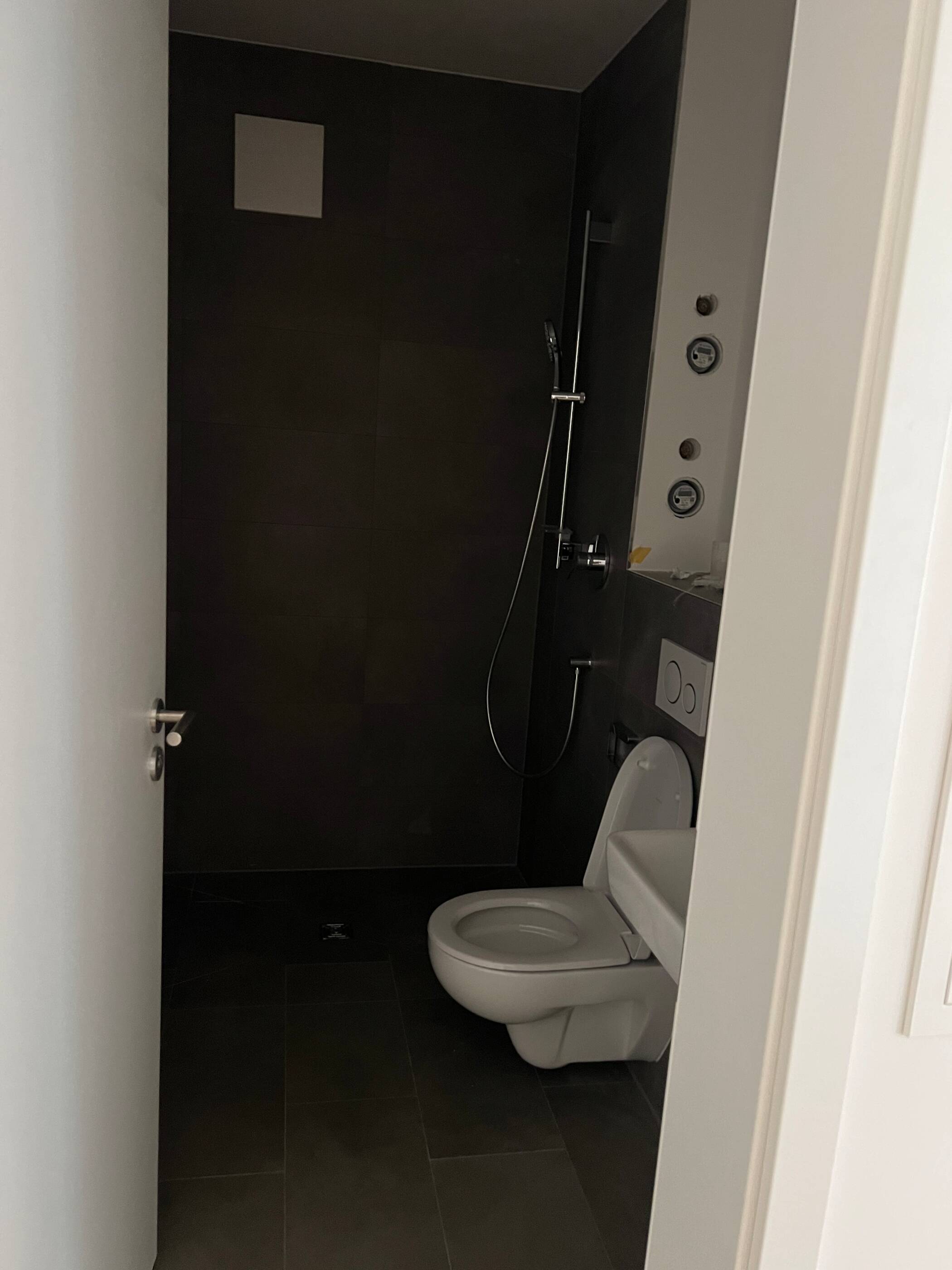 Erstbezug: Hochwertige 3-Zimmer-Wohnung mit 2 Bädern, schließbarer Loggia & TG in Darmstadt Mitte – Darmstadt – Vorschaubild 9
