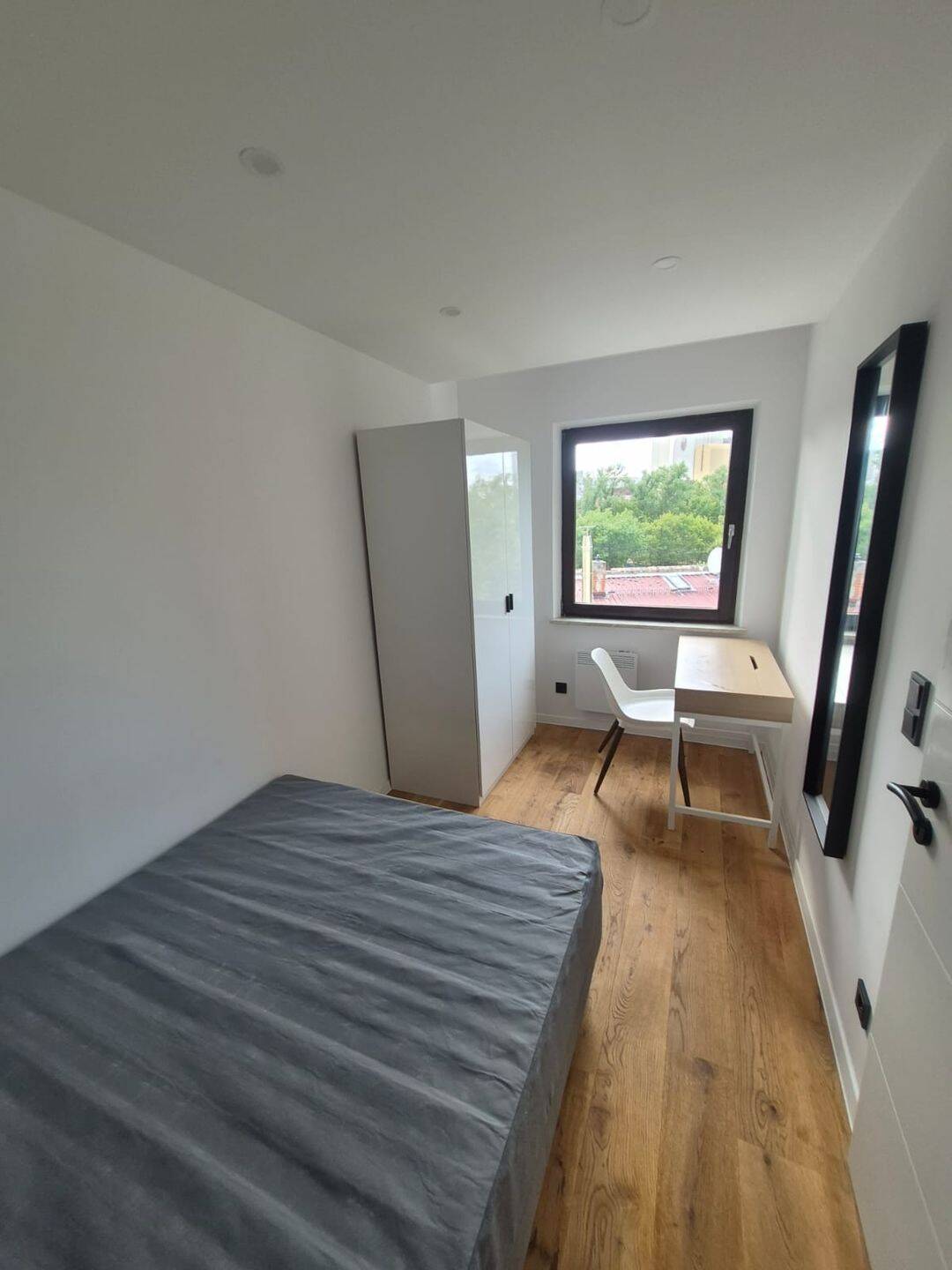 WG-Zimmer Möbliertes – Nürnberg – Vorschaubild 4
