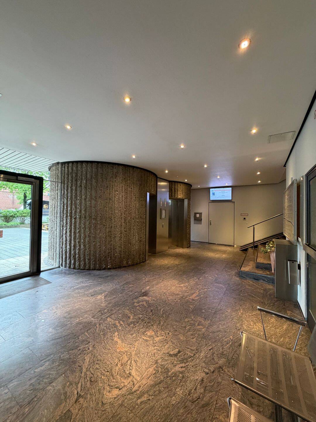 125m2 Wohnkomfort - Terrasse, Pool, & top Lage in den hängenden Gärten – Hannover – Vorschaubild 7