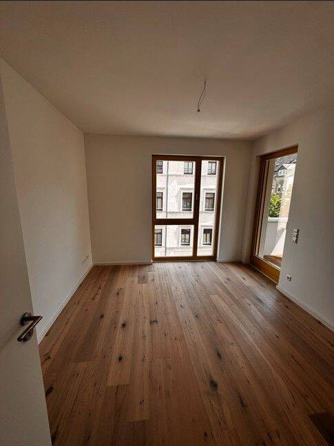Erstbezug : Exklusiver Neubau im Zentrum mit Balkon, Fußbodenheizung und Parkett! – Chemnitz – Vorschaubild 6
