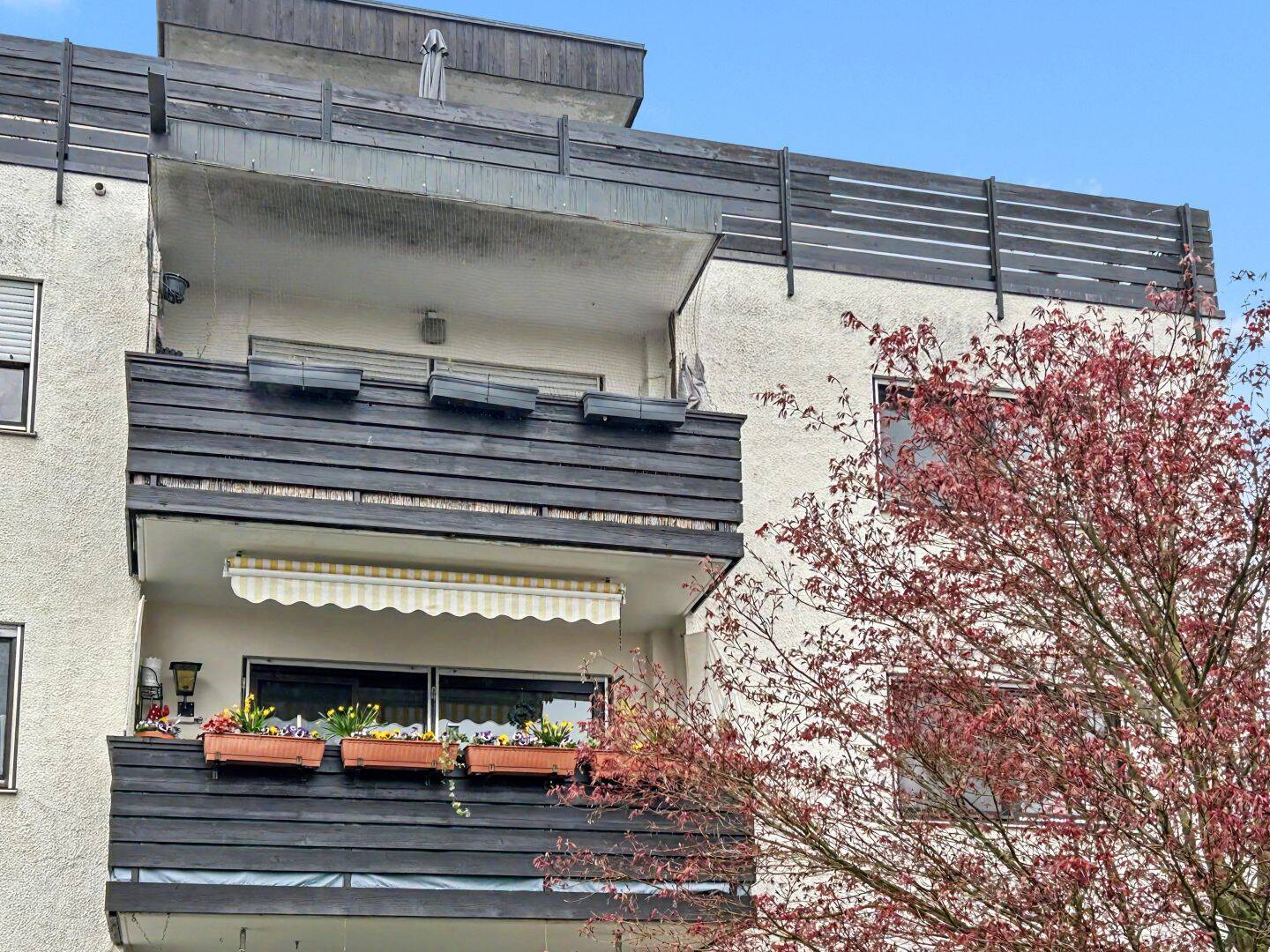 Deggendorf - Zentrumsnahe, vermietete 3-Zimmer-Wohnung mit Balkon