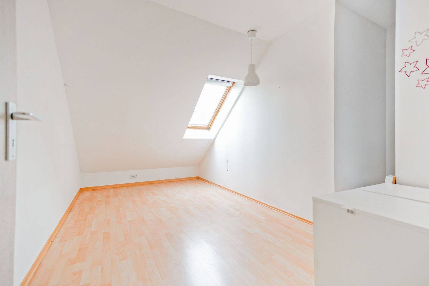 Großzügiges Wohnen mit Aufzug, Stellplatz und grünem Rückzugsort in Berlin – Berlin – Vorschaubild 3