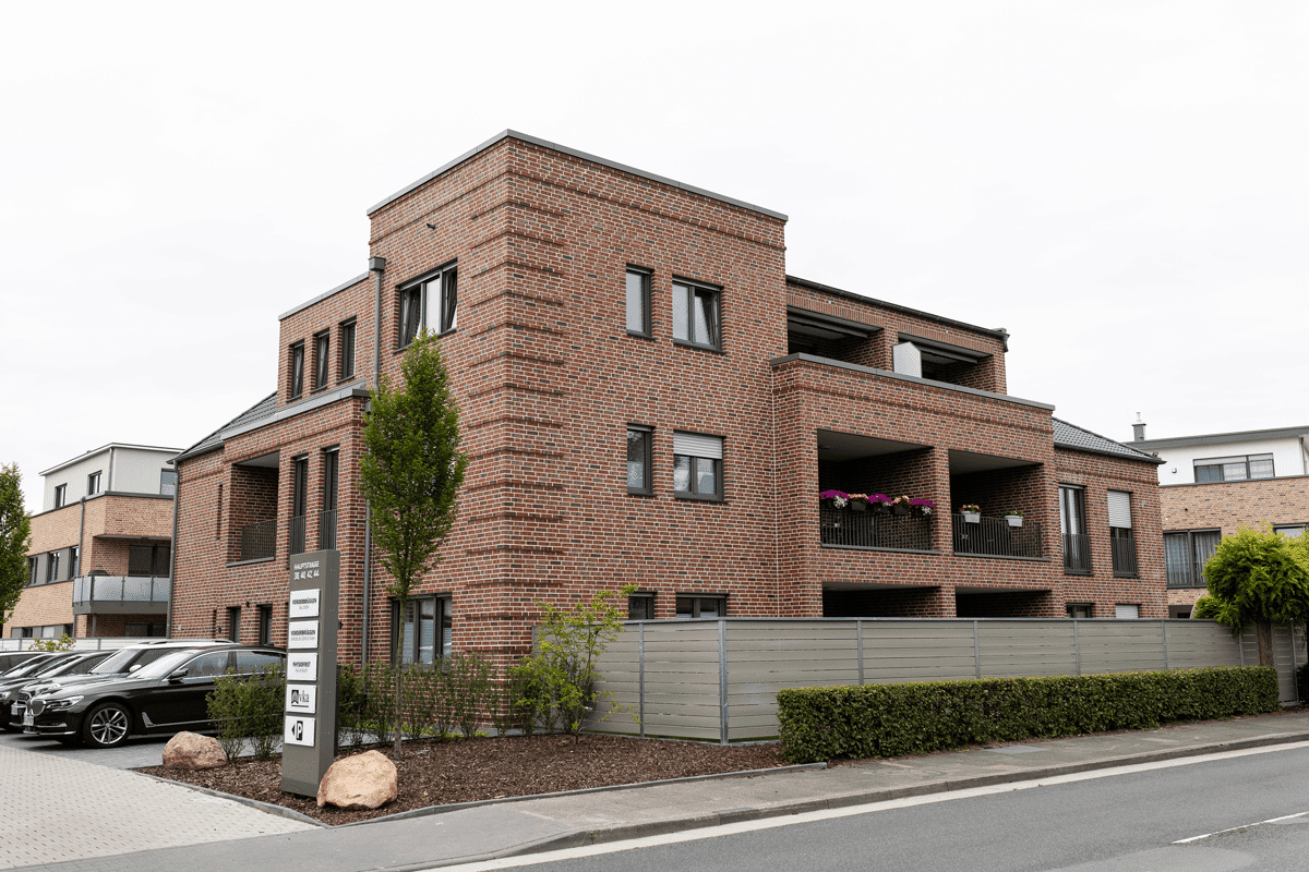 reserviert! Schöne 2 Zimmerwohnung im 1. Obergeschoss mit einer Loggia
