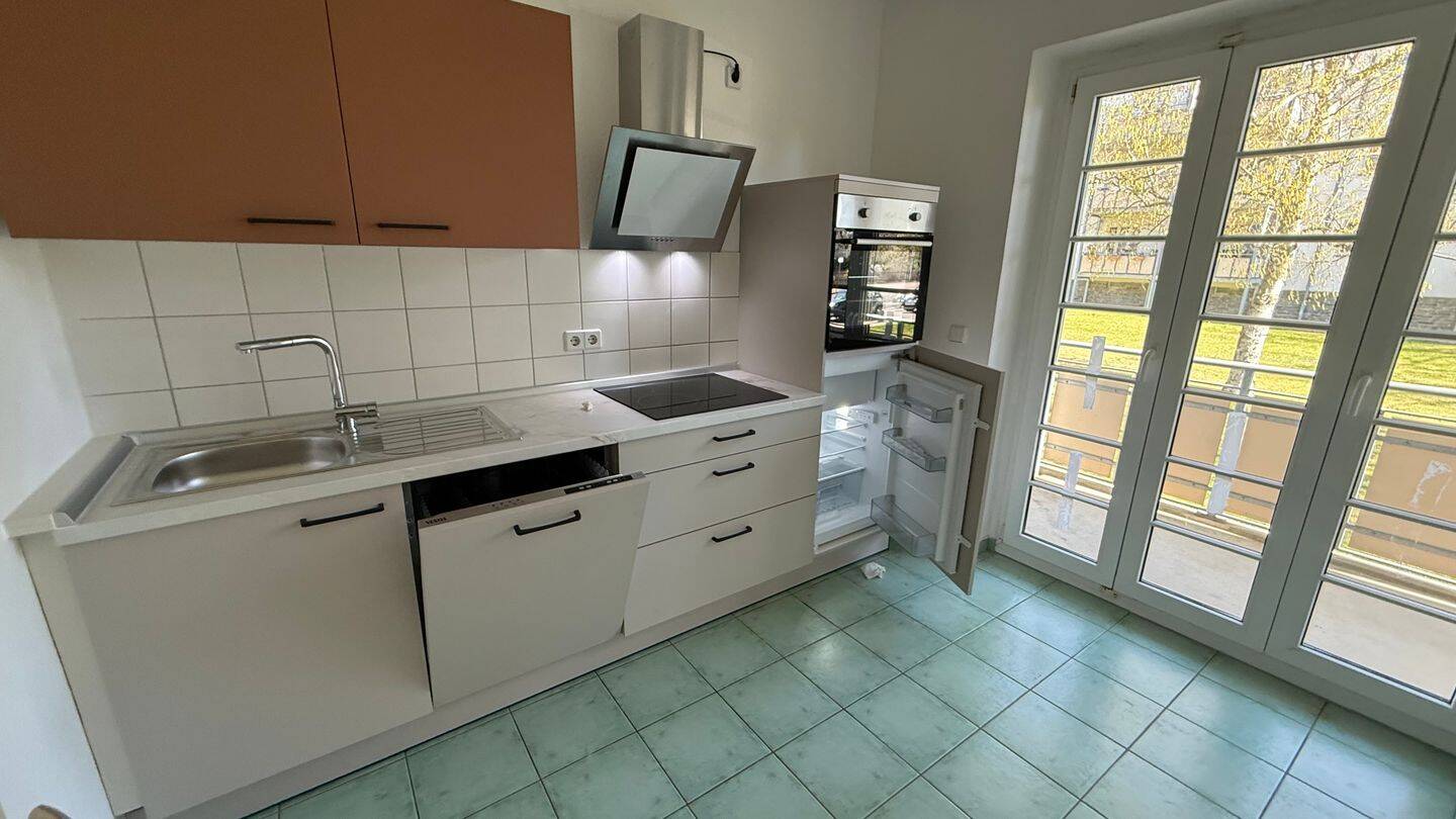 Klein aber ohooo + jetzt mit EBK ! ... geräumige Küche mit Balkon