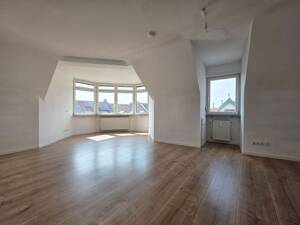 2-Zimmer-Dachgeschoss-Wohnung - befristet bis 31.12.2028