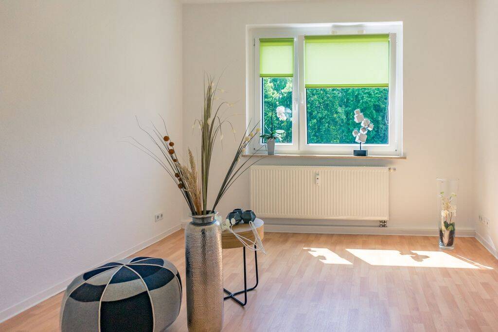 2-Raum-Wohnung mit Balkon in schöner Wohnlage – Chemnitz – Vorschaubild 3