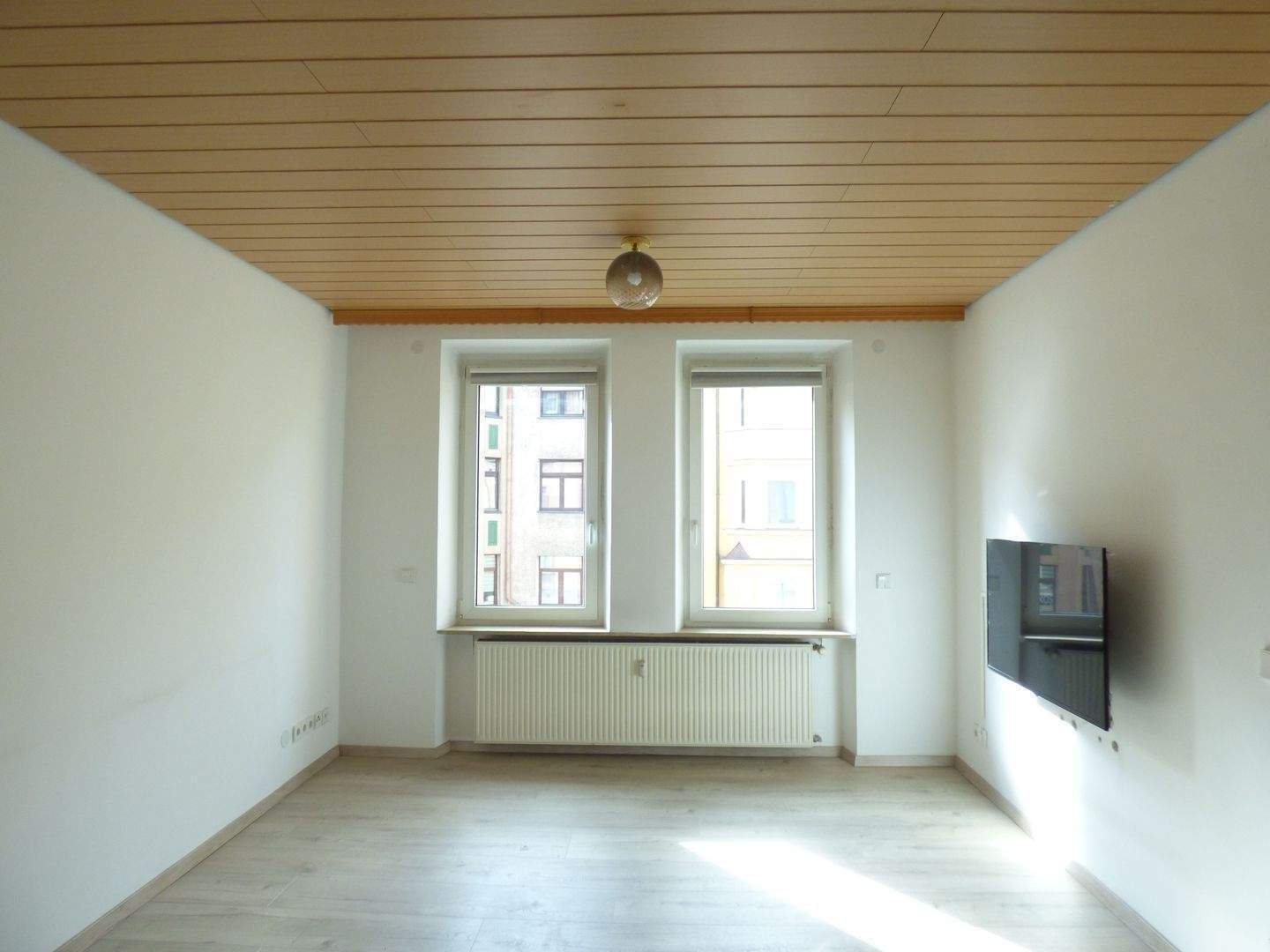 3-Zimmer-Wohnung mit Balkon, zentral gelegen, nur wenige Gehminuten zur U-Bahn Aufseßplatz, mit schöner Einbauküche – Nürnberg – Vorschaubild 3