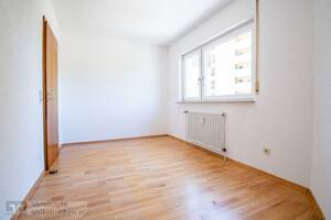 Bezugsfreie 4,5 Zimmer-Wohnung auf der Diezenhalde - Ideal für Familien – 71034 Böblingen – Vorschaubild 6
