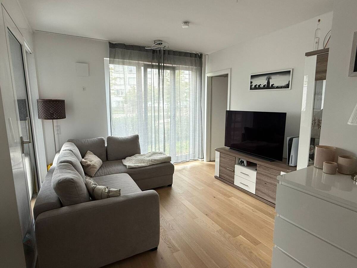 Ansprechende 2-Zimmer Wohnung für Singles und Paare – 81245 München – Bild 1 von 8
