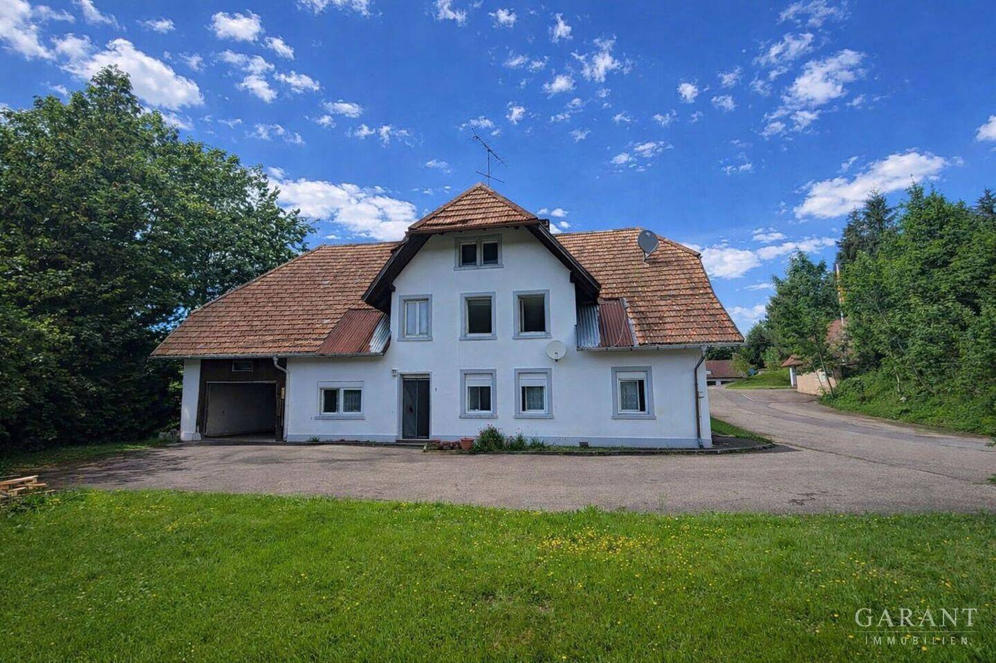Traditionelles Einfamilienhaus mit zeitlosem Charme und attraktivem Entwicklungspotenzial!