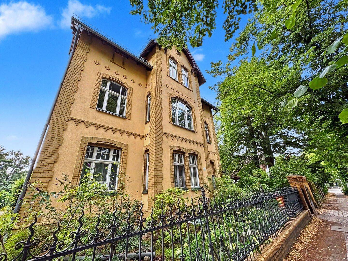 Repräsentative 5-Zimmer-Altbau-Eigentumswohnung mit Balkon in Berlin-Reinickendorf – Berlin – Vorschaubild 4