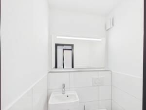 Lichtdurchflutete Dachgeschoss-Maisonettewohnung in einer ruhigen Anliegerstraße in Köln-Junkersdorf – 50858 Köln – Vorschaubild 6