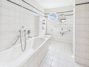 Direkt einziehen Aussicht genießen- Traumhafte 4,5 Zimmerwohnung in Hohenstaufen – 73037 Göppingen – Vorschaubild 7