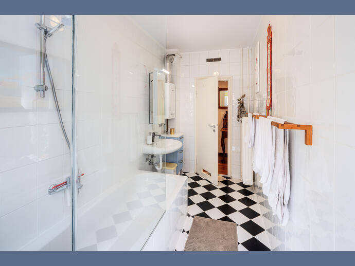 Möbliert: Geräumige Wohnung in der Hohenzollernstraße zur Miete – München – Vorschaubild 8