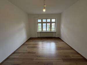 Großzügige 3-Zimmer-Wohnung nach Renovierung - mit Balkon an der Küche und Loggia am Wohnzimmer – 99084 Erfurt – Vorschaubild 8