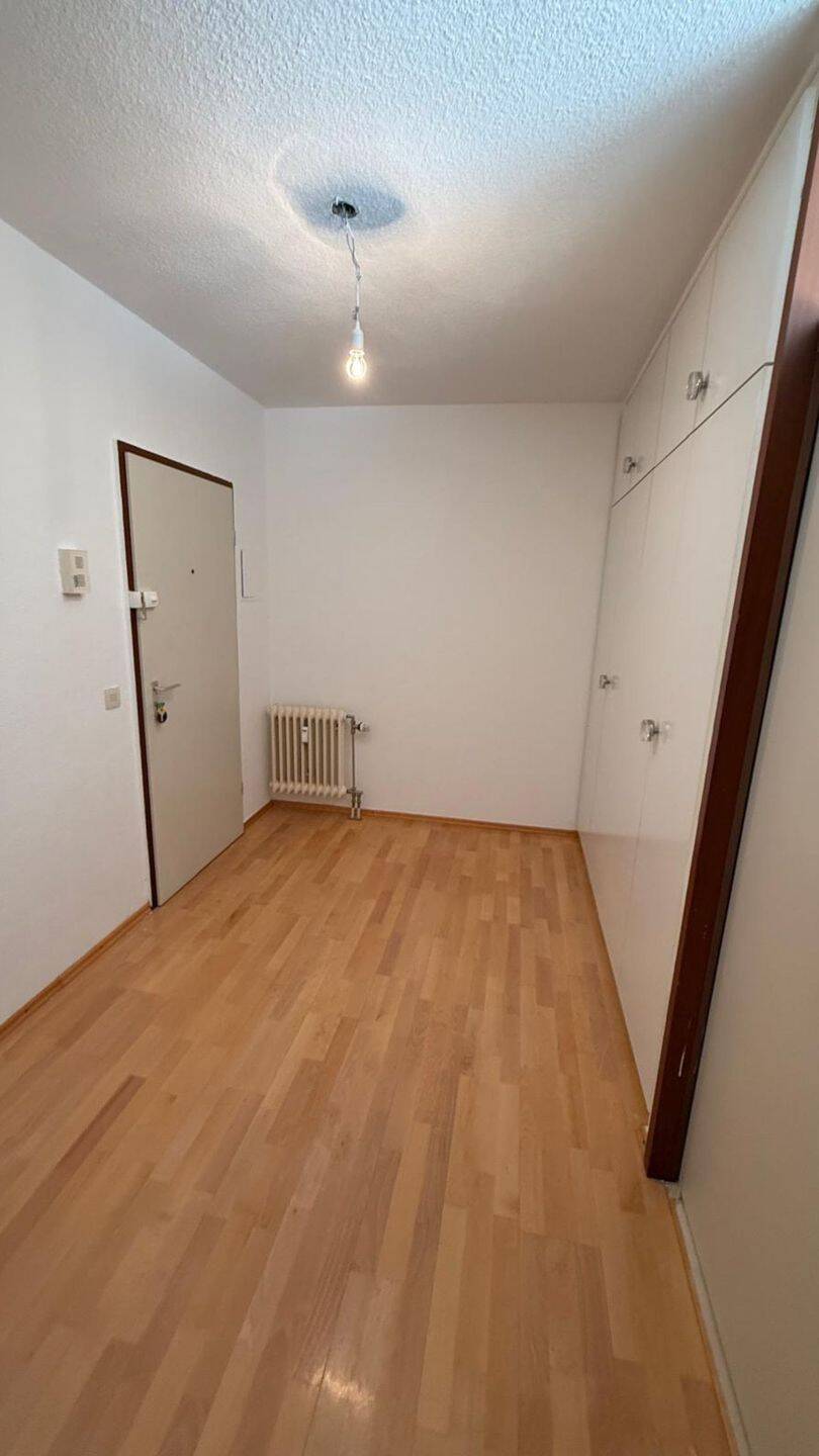 Schöne Wohnung am Schloss sucht einen NACHMIETER ab sofort – Saarbrücken – Vorschaubild 3