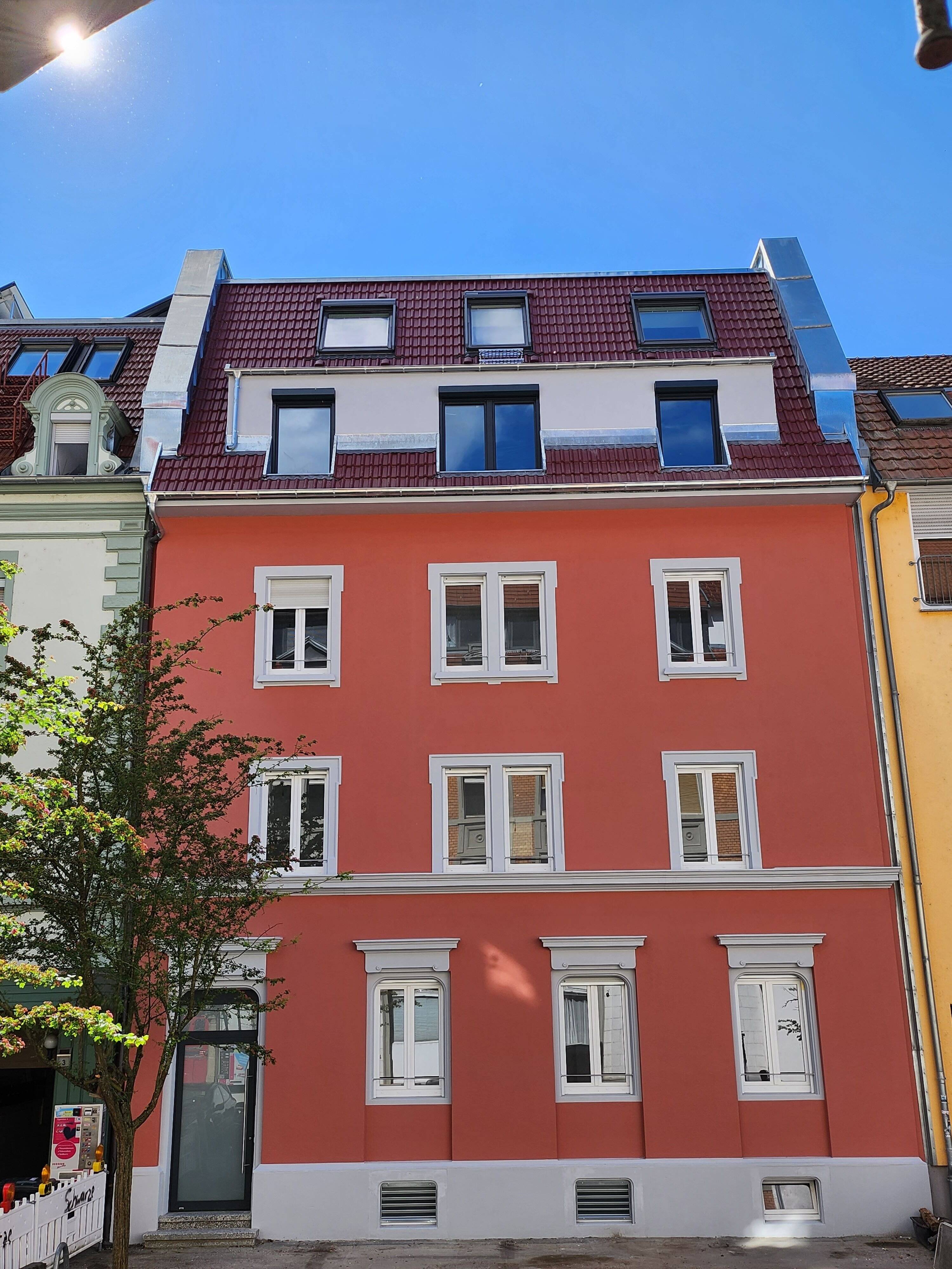 4-Zimmer-Wohnung in neu saniertem 5-Familien-Jugendstil-Haus 1. OG Provisionsfrei
