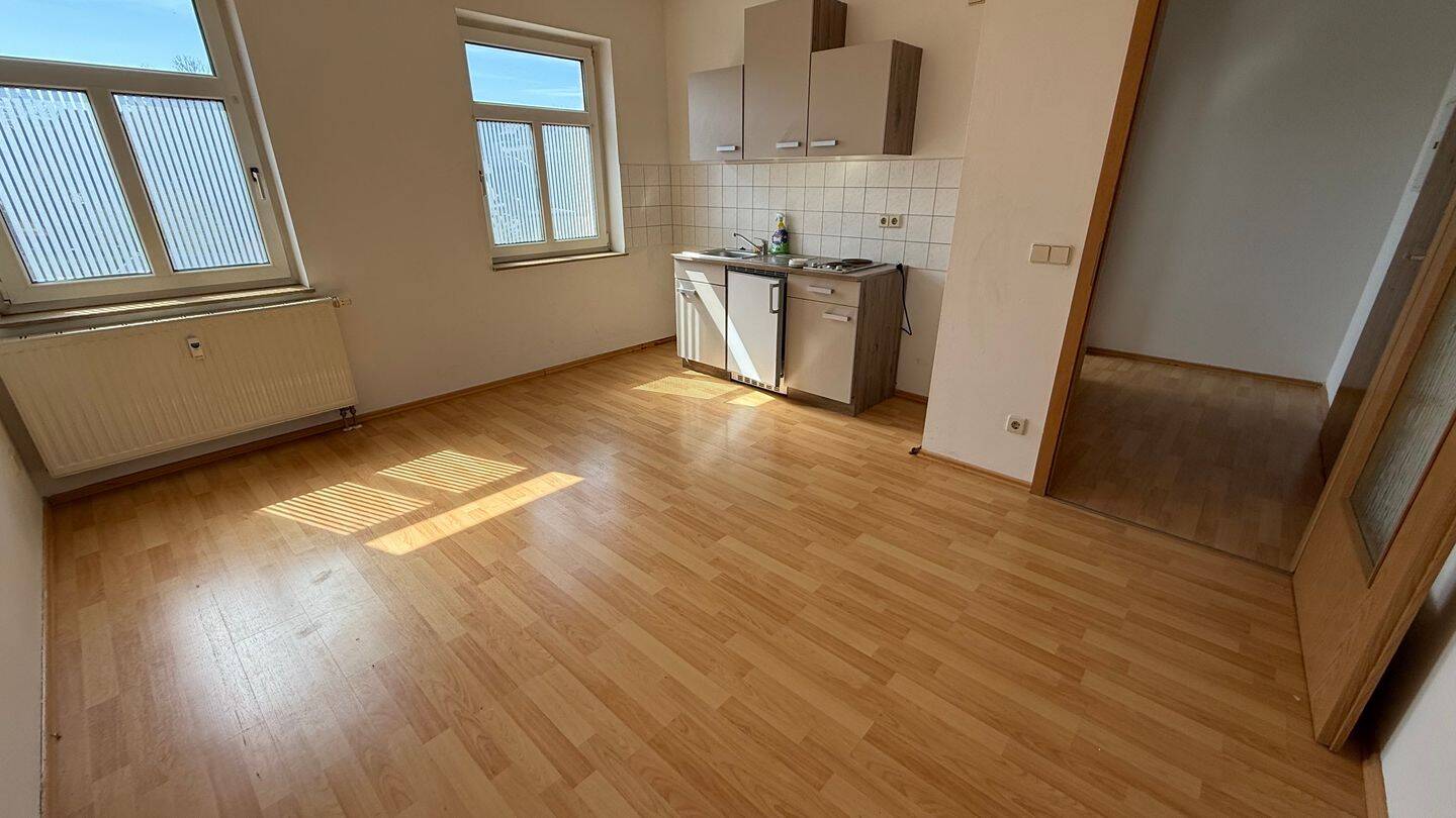 3. OG / Bad mit Dusche + Fenster / EBK inklusive !! – Chemnitz – Vorschaubild 6