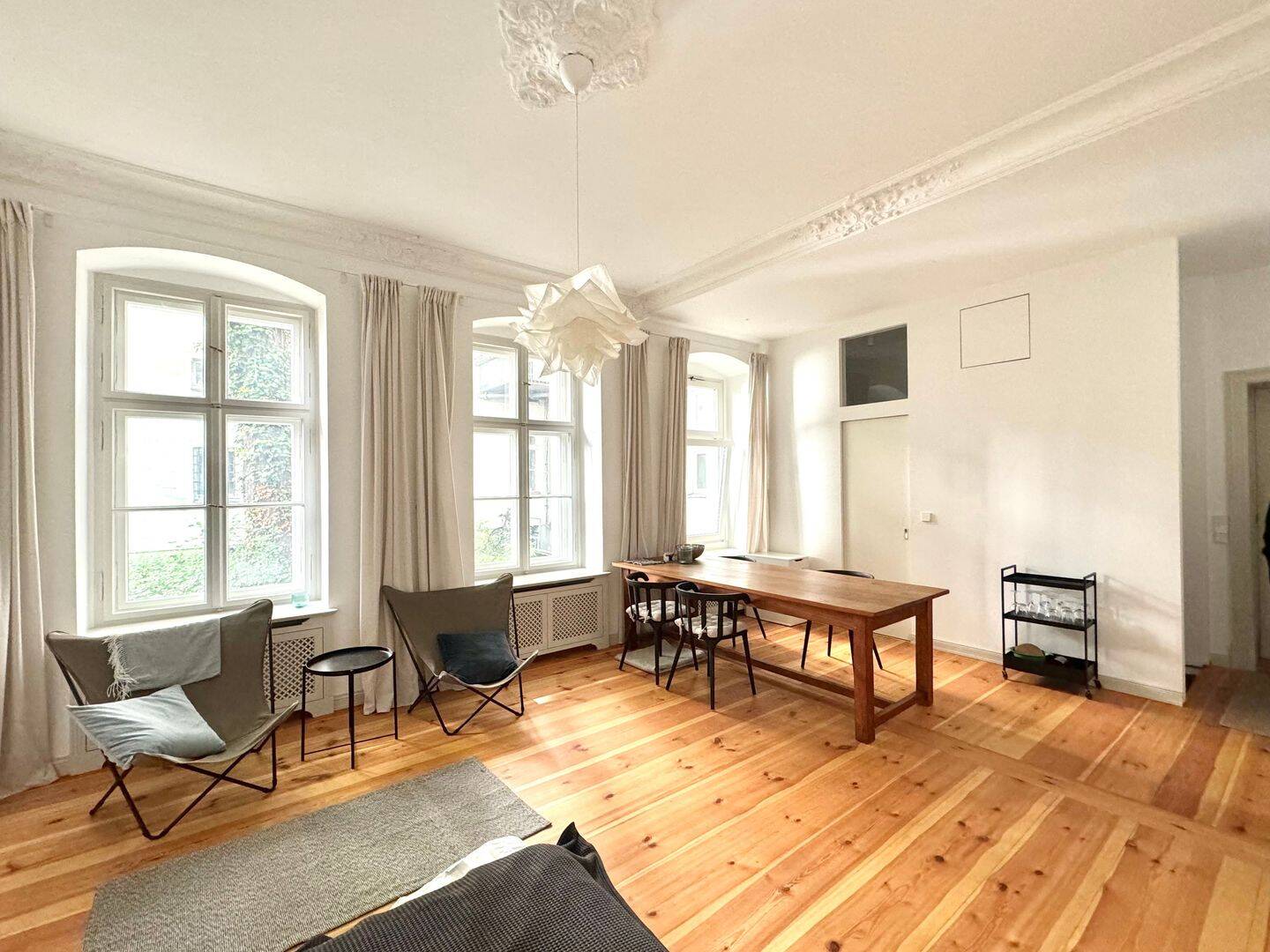 Wunderschönes Altbaustudio, modern, hell, ruhig, großzügig - möbliert – Berlin – Vorschaubild 2