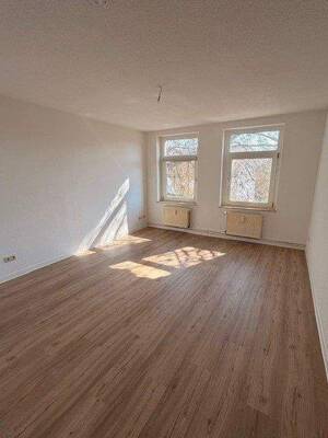 Gemütliche 4-Raum Wohnung mit nagelneuem Vinylfußboden und Einbauküche. – 39112 Magdeburg – Vorschaubild 8