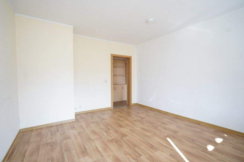 Balkon / Zentrale Lage / Ruhiger Innenhof – Chemnitz – Vorschaubild 3