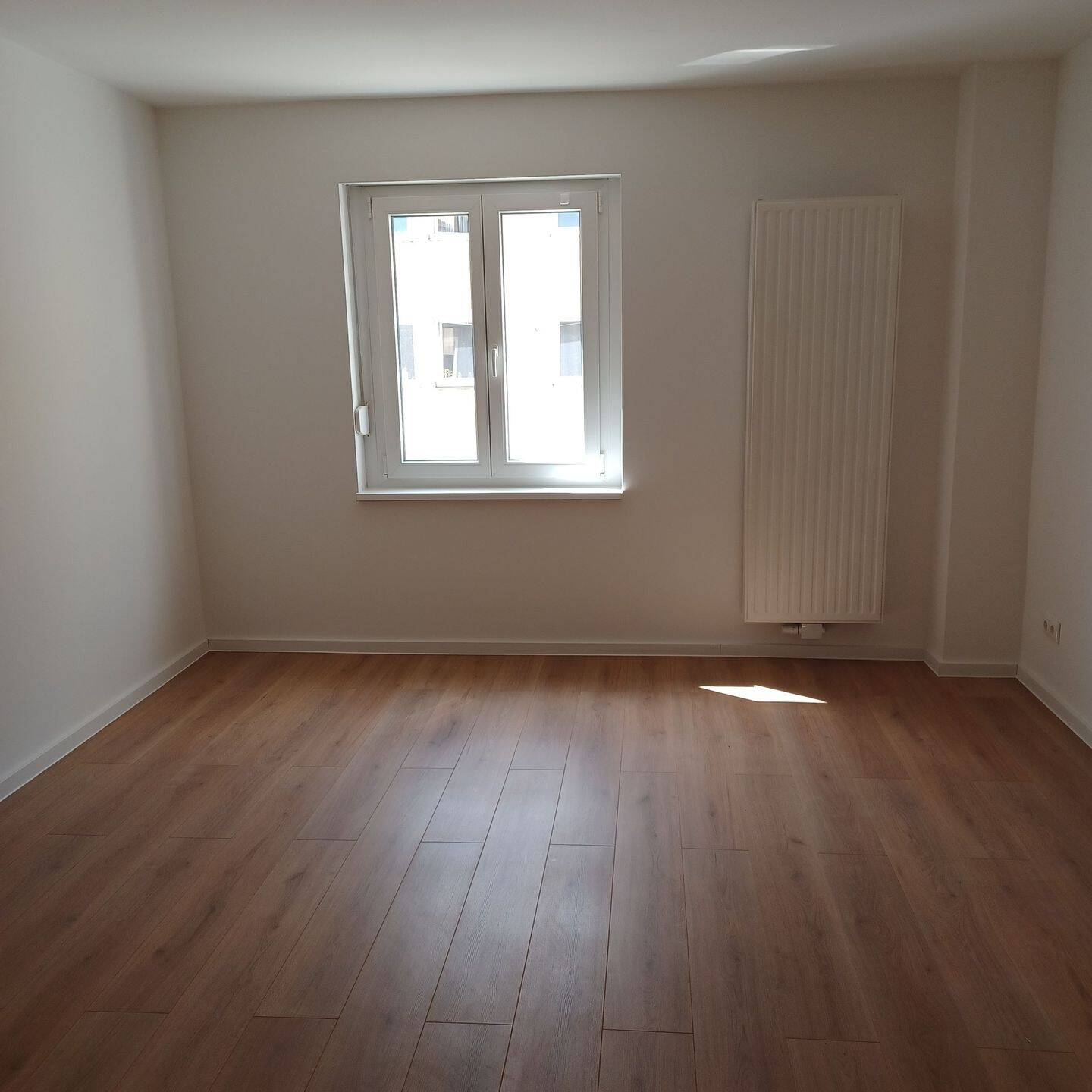 Freundliche, renovierte 3-Zimmer-Wohnung in zentraler Lage – Nürnberg – Vorschaubild 3