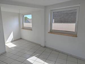 Außergewöhnliche Maisonettewohnung mit Dachterrasse, Einbauküche und Garage in Top-Lage von Alstaden – 46049 Oberhausen – Vorschaubild 4